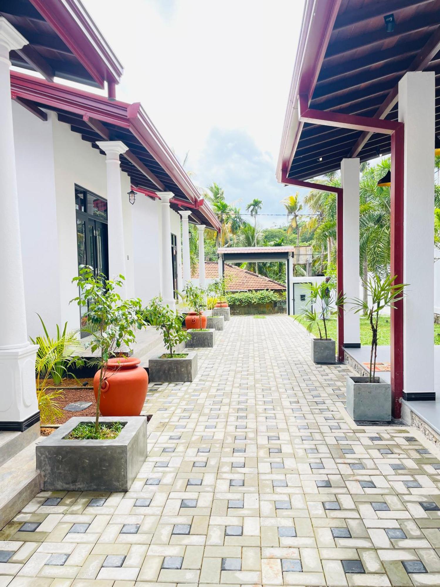 Thara Inn Villa Диквелла Экстерьер фото